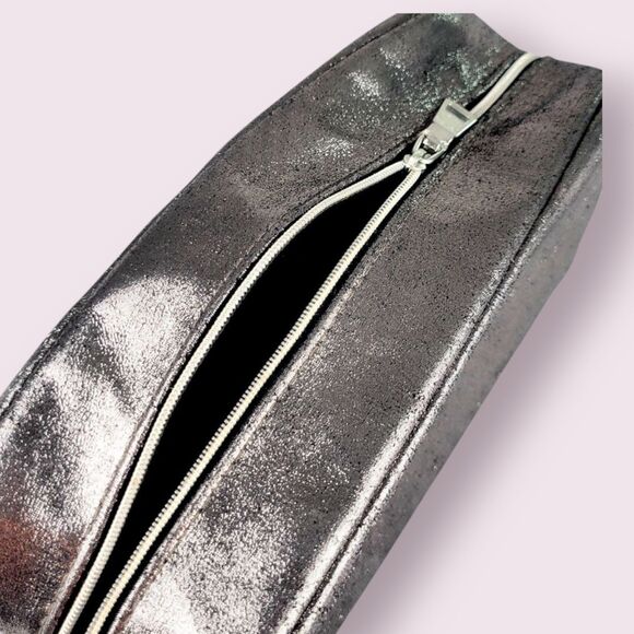 Travel-Ready Coach Fragrance PinkSilver Shimmer Toiletry Cosmetic Bag Pouch Case - Picture 5 of 12